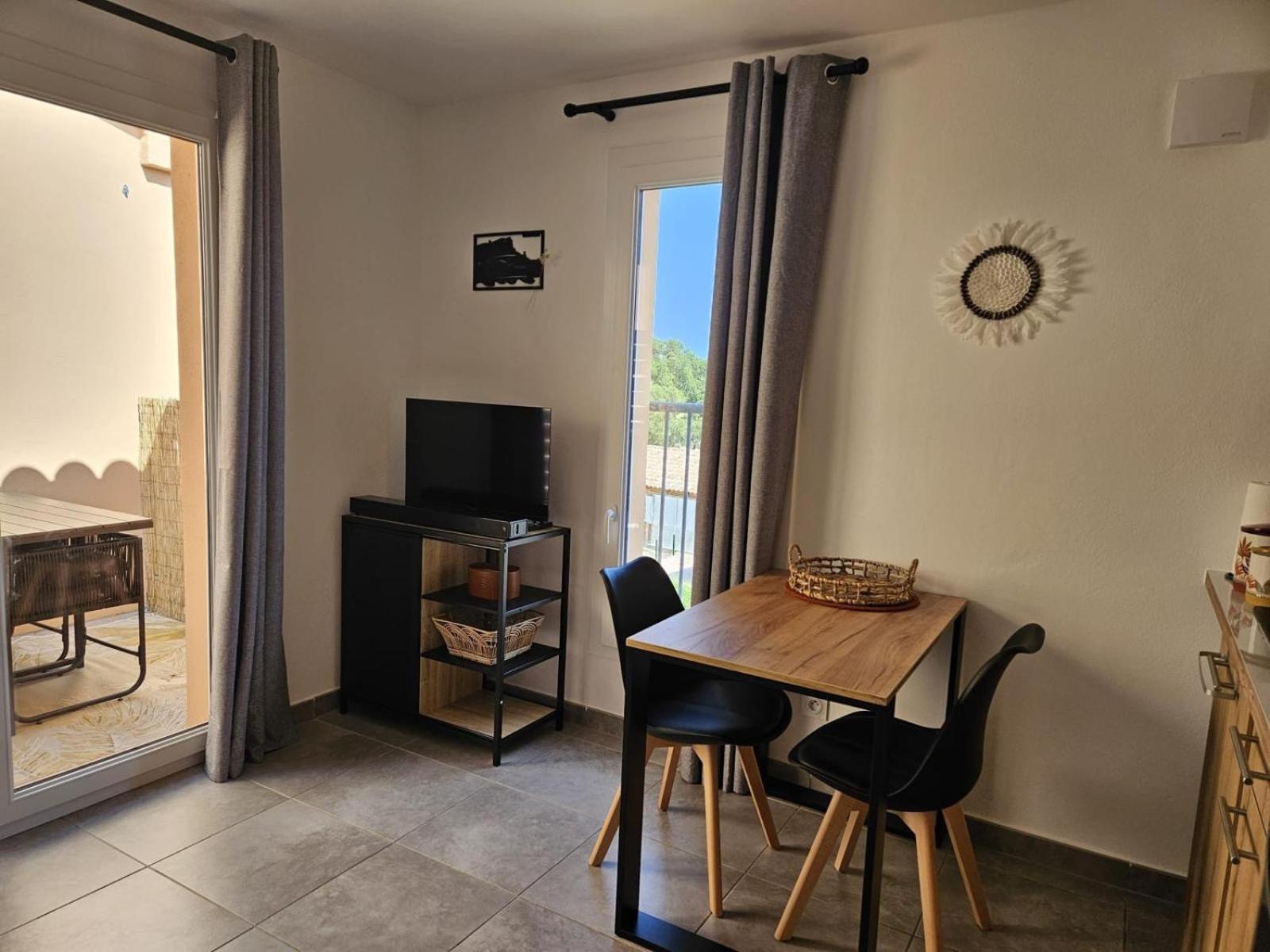 Residence Hoteliere Les Hameaux De Saint Cyprien 25 M2 Леччі Екстер'єр фото